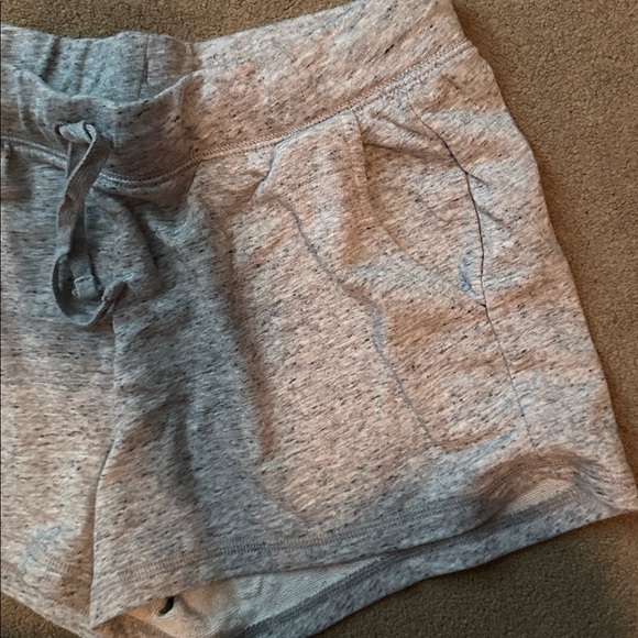 Old Navy Heathered Gray Lounge Shorts - Picture 2 of 4